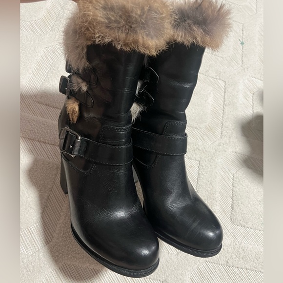 Sold FRYE Penny Luxe Moto Short Black - Picture 2 of 11